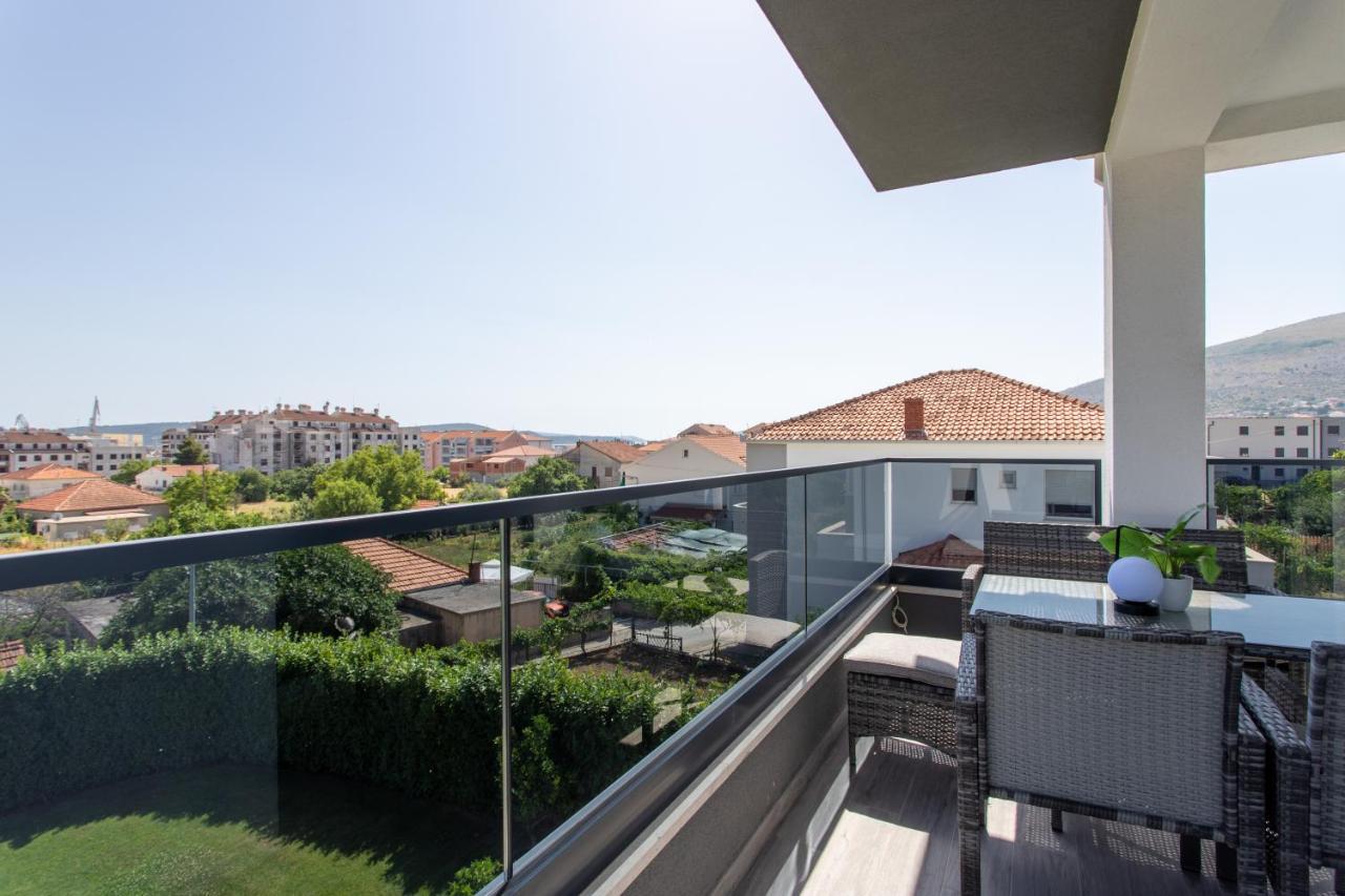 Apartments Taratta 1 Trogir Bagian luar foto