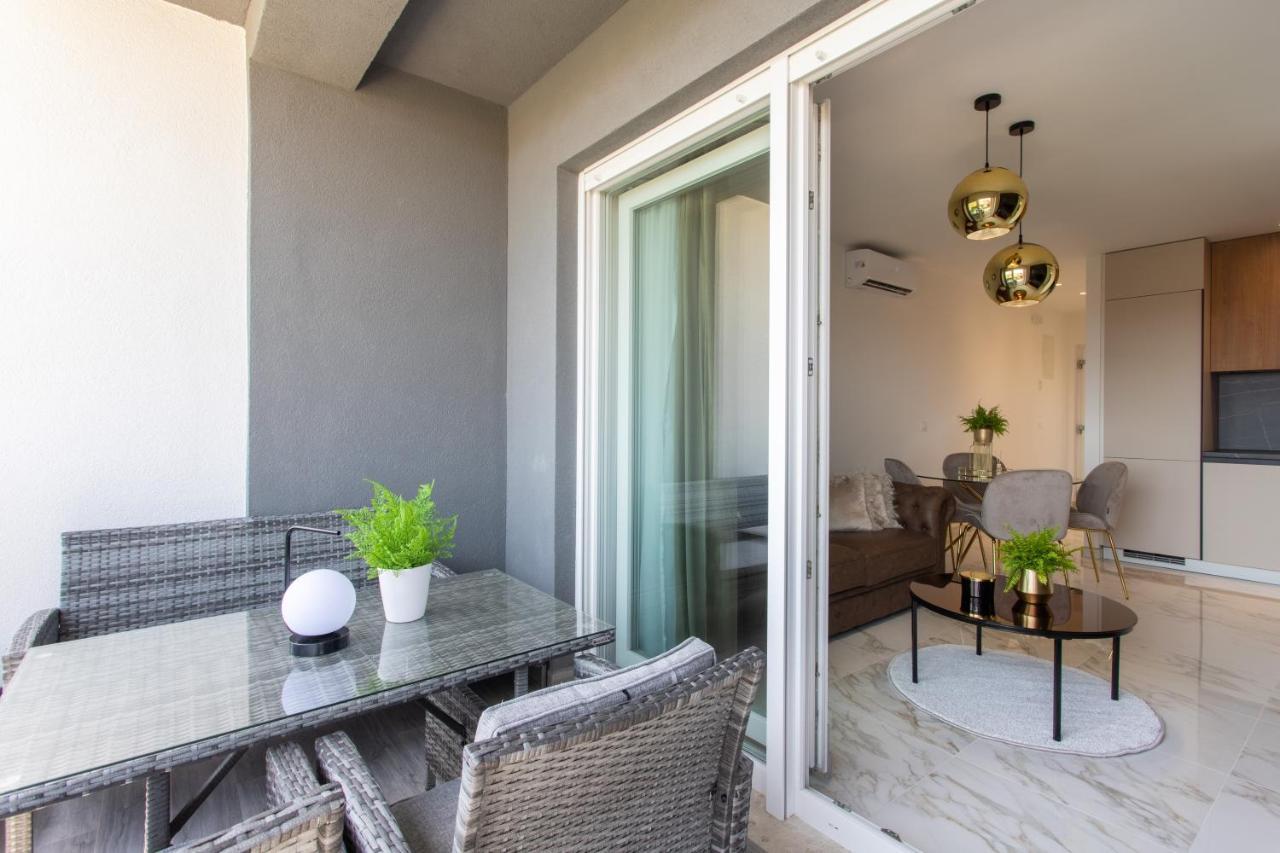 Apartments Taratta 1 Trogir Bagian luar foto