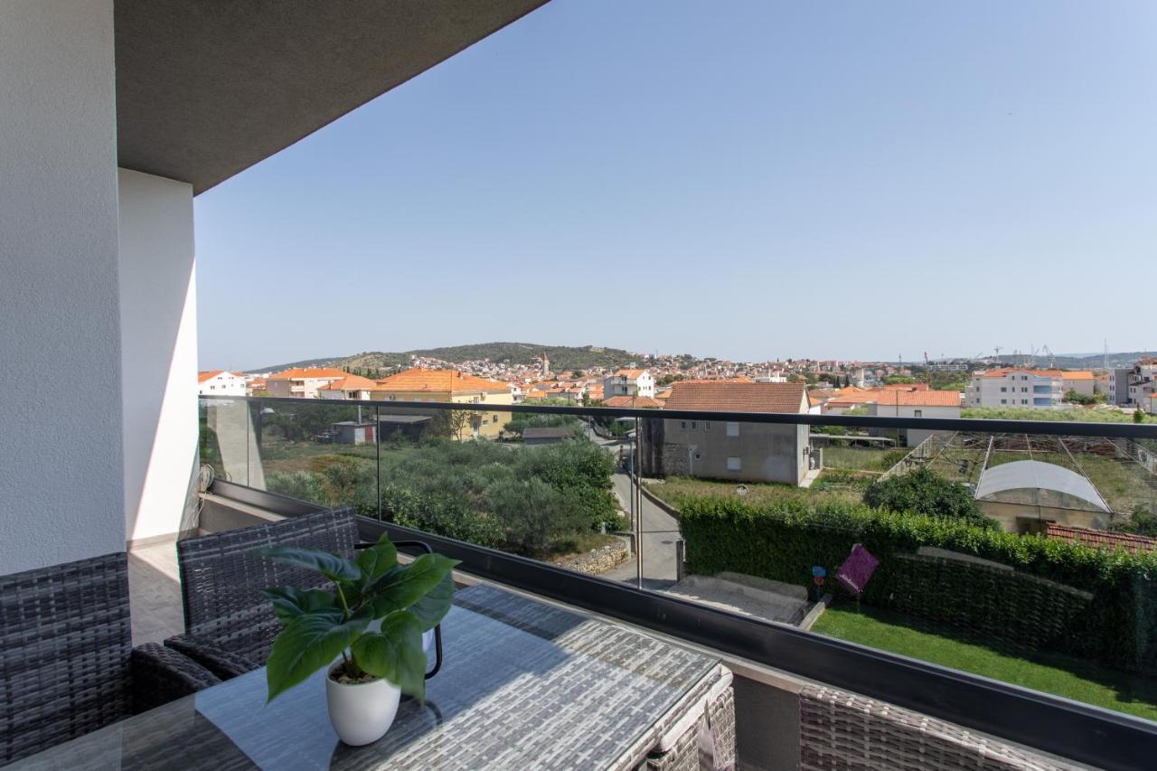 Apartments Taratta 1 Trogir Bagian luar foto