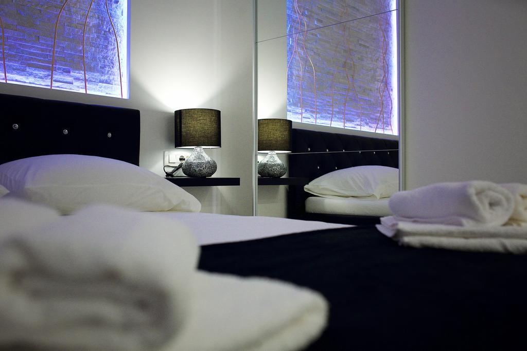 Apartments Taratta 1 Trogir Bagian luar foto