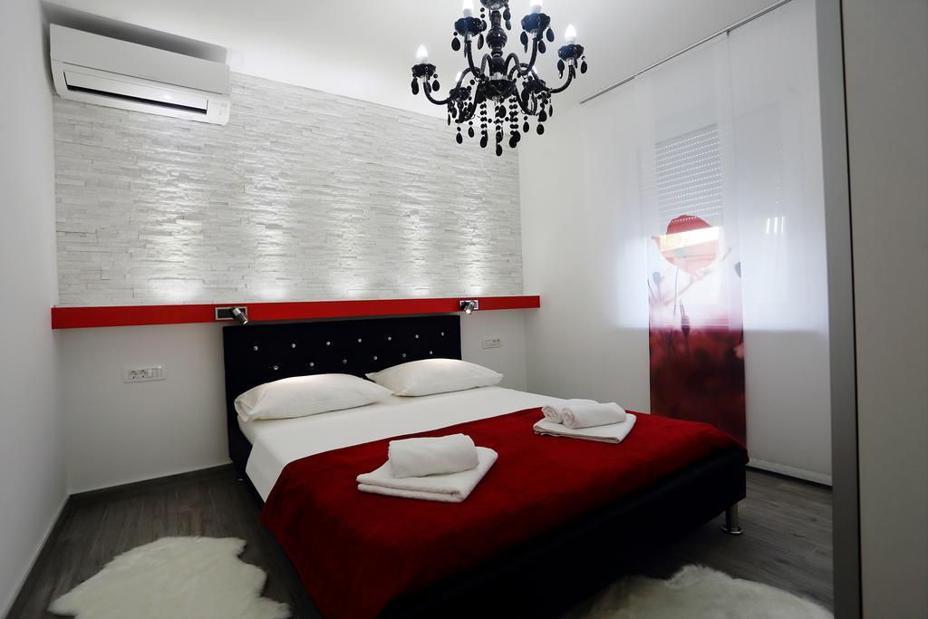 Apartments Taratta 1 Trogir Bagian luar foto