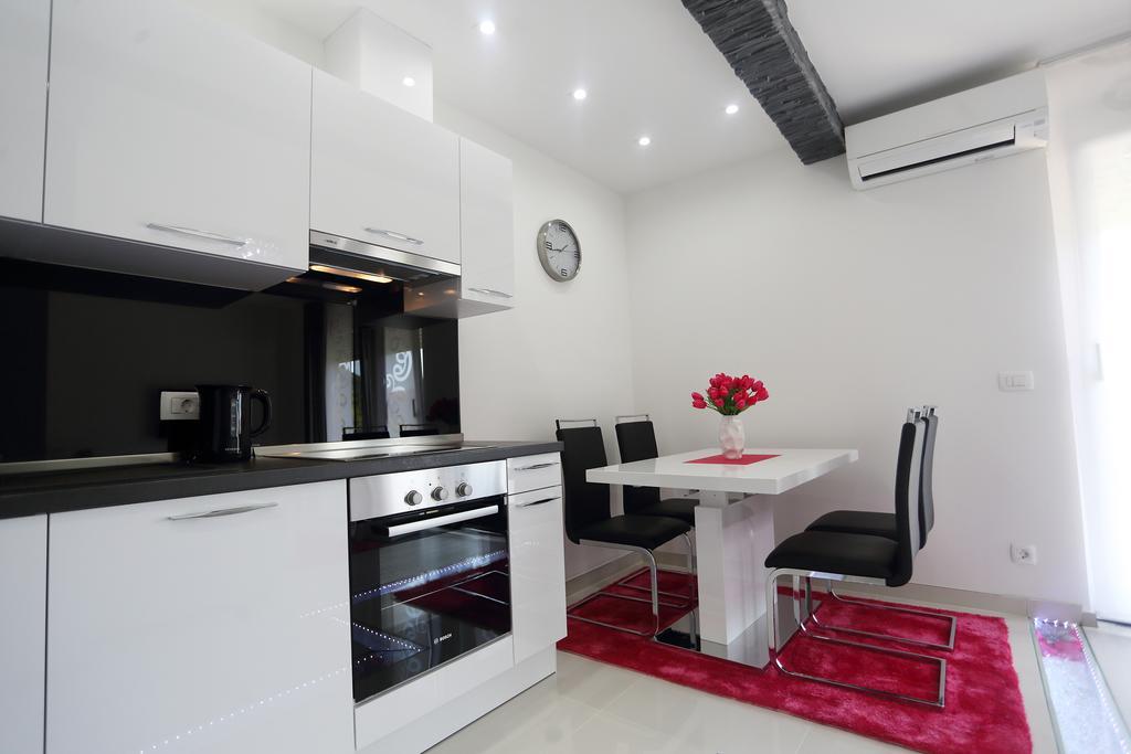 Apartments Taratta 1 Trogir Bagian luar foto