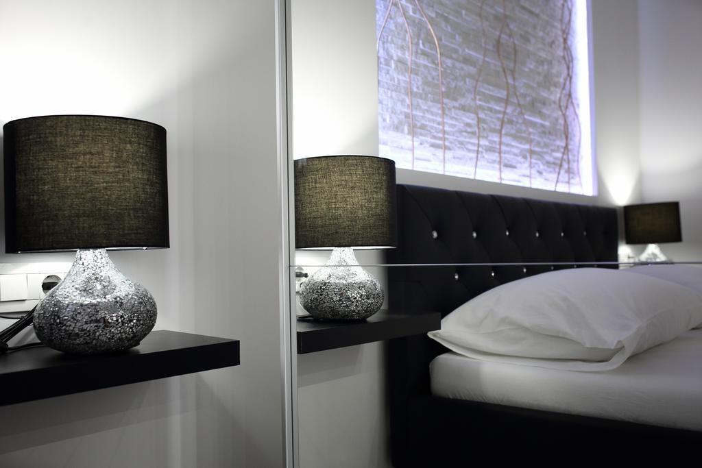 Apartments Taratta 1 Trogir Bagian luar foto